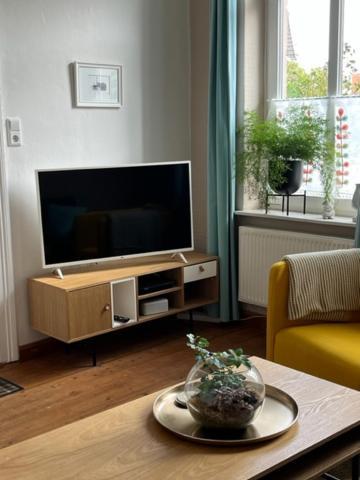 Ferienwohnung Schoenwaelder Mit Kleiner Terrasse Und Wall Box Buxtehude Kültér fotó